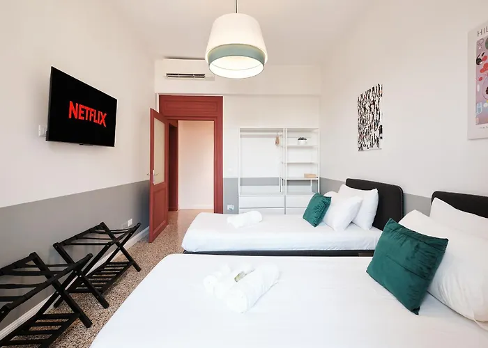 Elegant With View Of Castel Sant'angelo Apartment